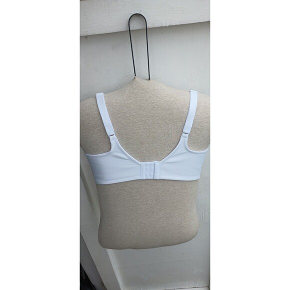 Vanity Fair 38DD White T-Shirt Bra Adjustable Sateen Fabric 3 Clasp - Picture 2 of 3